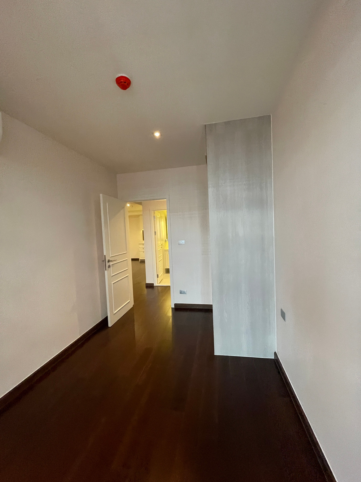 ขายคอนโดสาทร นราธิวาส : [ขายด่วน/ถูกที่สุด] Altitude Symphony Charoenkrung ชั้น 8 วิวแม่น้ำเจ้าพระยา | ใกล้ Shrewsbury เพียง 750 ม. (ราคาดีกว่ารอบข้าง 30%!!)