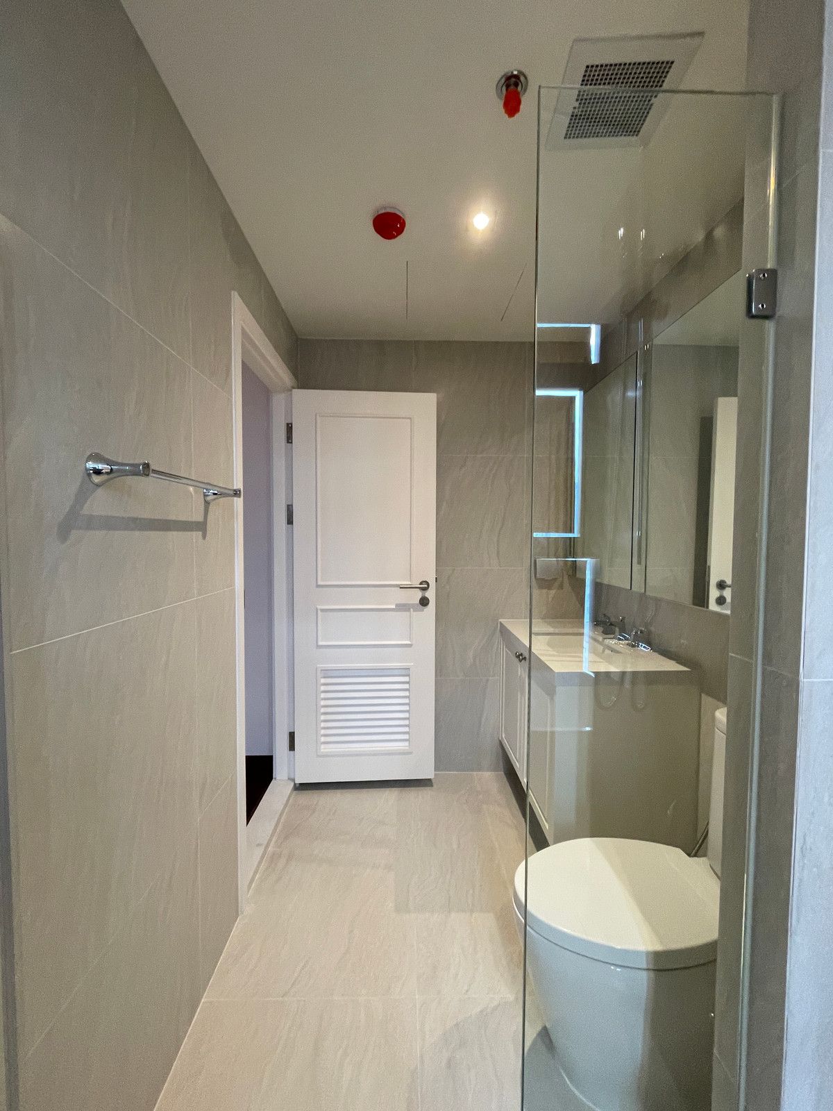 ขายคอนโดสาทร นราธิวาส : [ขายด่วน/ถูกที่สุด] Altitude Symphony Charoenkrung ชั้น 8 วิวแม่น้ำเจ้าพระยา | ใกล้ Shrewsbury เพียง 750 ม. (ราคาดีกว่ารอบข้าง 30%!!)