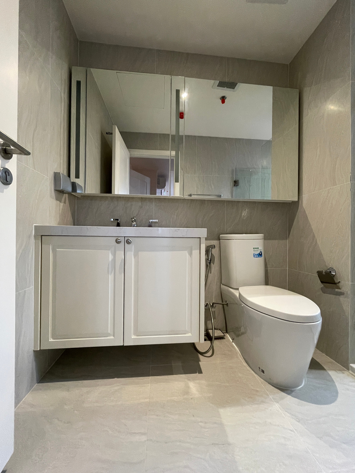 ขายคอนโดสาทร นราธิวาส : [ขายด่วน/ถูกที่สุด] Altitude Symphony Charoenkrung ชั้น 8 วิวแม่น้ำเจ้าพระยา | ใกล้ Shrewsbury เพียง 750 ม. (ราคาดีกว่ารอบข้าง 30%!!)