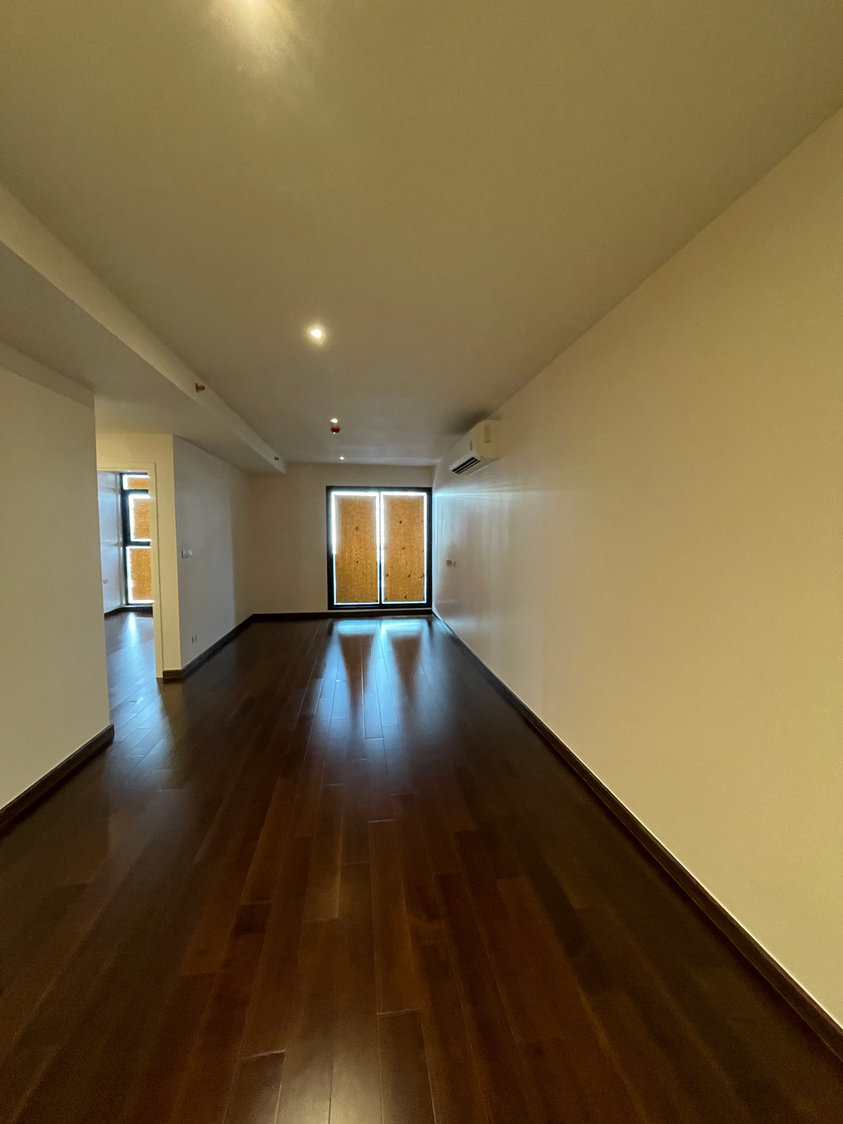 ขายคอนโดสาทร นราธิวาส : [ขายด่วน/ถูกที่สุด] Altitude Symphony Charoenkrung ชั้น 8 วิวแม่น้ำเจ้าพระยา | ใกล้ Shrewsbury เพียง 750 ม. (ราคาดีกว่ารอบข้าง 30%!!)