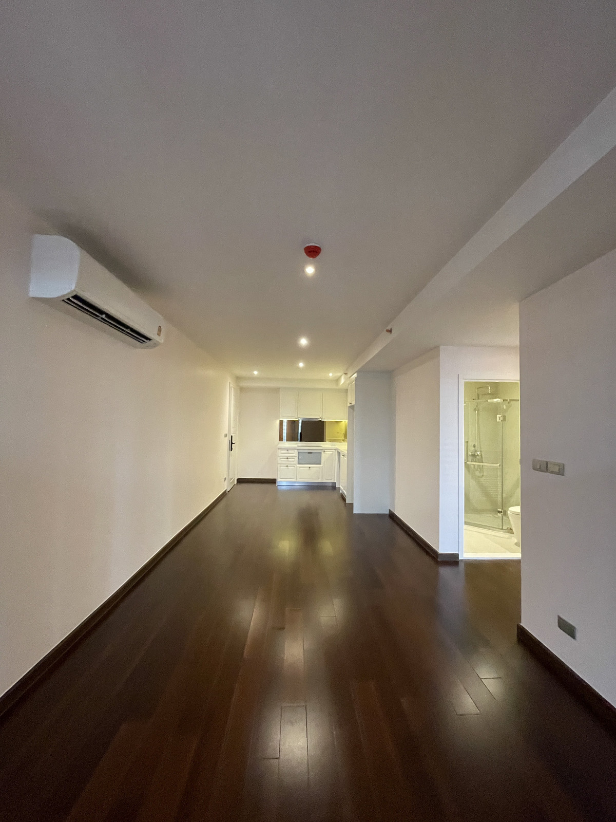 ขายคอนโดสาทร นราธิวาส : [ขายด่วน/ถูกที่สุด] Altitude Symphony Charoenkrung ชั้น 8 วิวแม่น้ำเจ้าพระยา | ใกล้ Shrewsbury เพียง 750 ม. (ราคาดีกว่ารอบข้าง 30%!!)