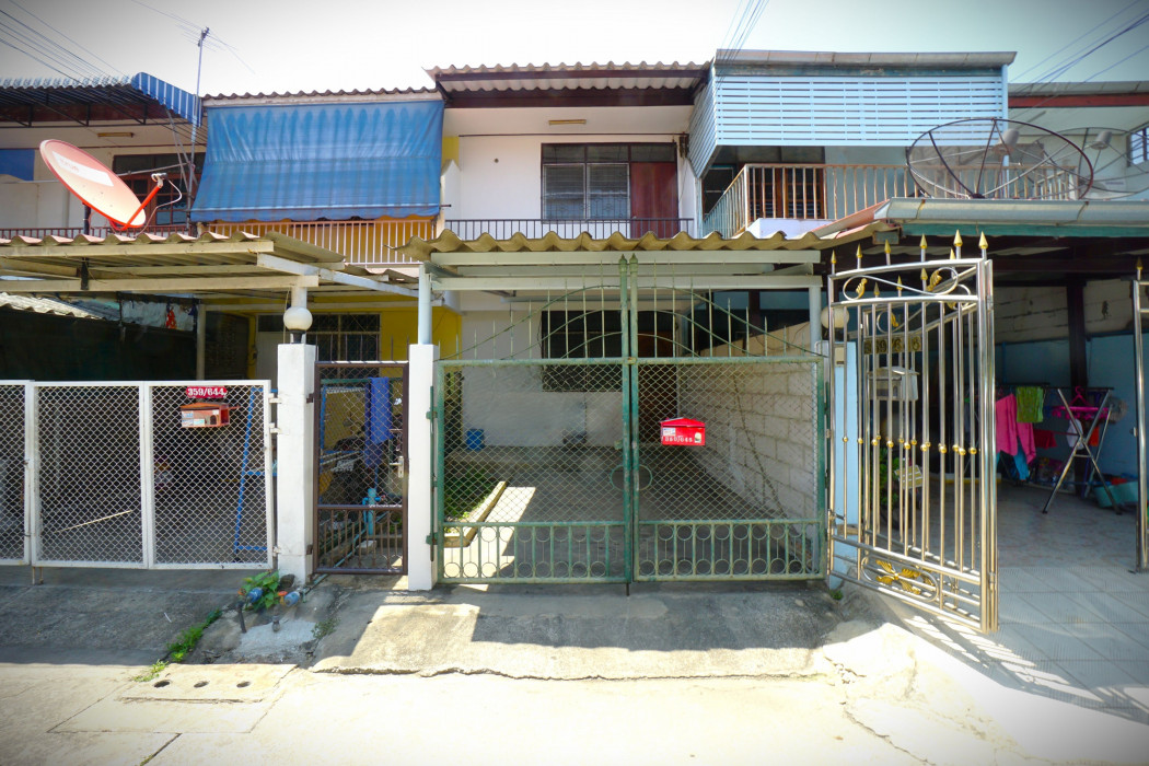 For SaleTownhomePhutthamonthon, Salaya : Townhome for sale, Baan Maha Mongkhon 2, 100 sq m. 18 sq m. Newly renovated empty house near Mahidol Salaya