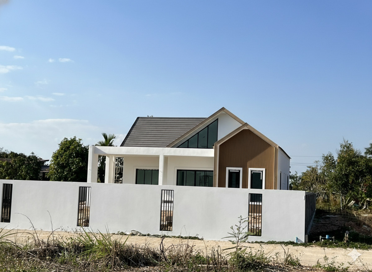 For SaleHousePhayao : Open for reservation #luxury house in #Nordic style, one storey on a large plot of land #Ban Aunjai Phase 1 #Mae Ka Luang #Phayao Province, near Phayao University, only 3km