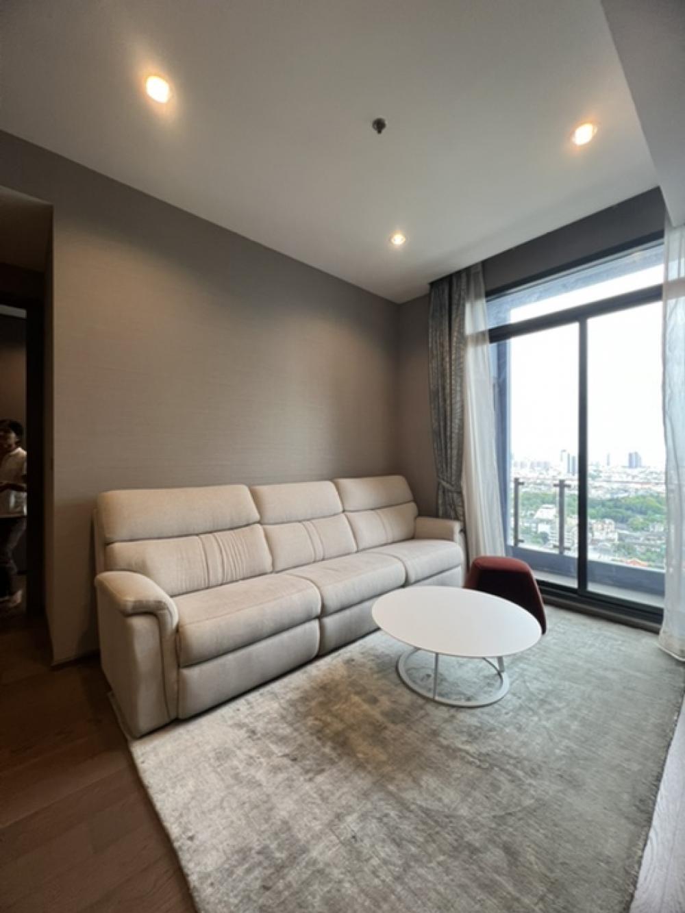 ให้เช่าคอนโดสาทร นราธิวาส : NEWLY UNIT FOR RENT : THE DIPLOMAT SATHORN
