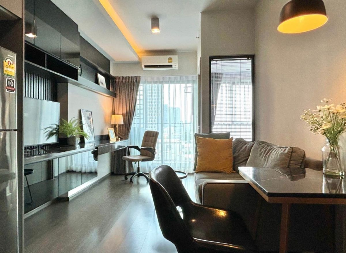 For RentCondoOnnut, Udomsuk : For rent❗️❗️* Ideo Sukhumvit 93 Line id : @glorious1 (with @) Interested in more details, add Line.
