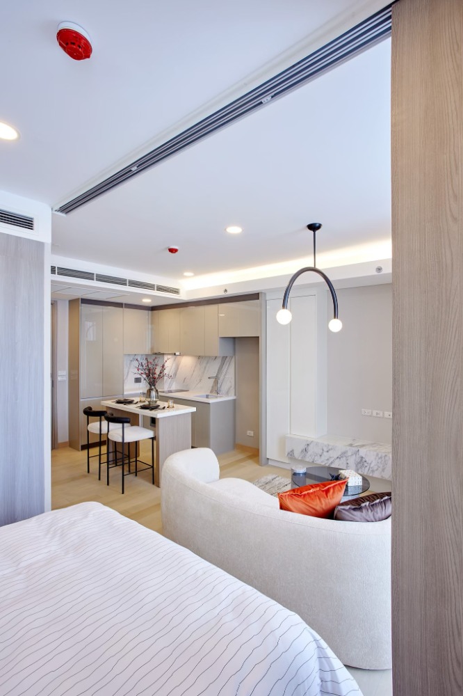 For SaleCondoKhlongtoei, Kluaynamthai : Condo for sale: Wyndham Residence Bangkok (Siamese Exclusive Queens), 19th floor, size 34.32 sq m., 1 bedroom, 1 bathroom, High Rise condo, convenient travel, near MRT Queen Sirikit Center, only 100 m.