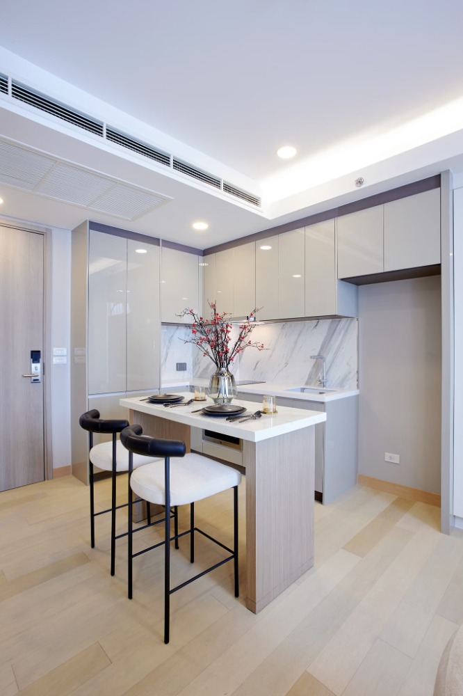 For SaleCondoKhlongtoei, Kluaynamthai : Condo for sale: Wyndham Residence Bangkok (Siamese Exclusive Queens), 19th floor, size 34.32 sq m., 1 bedroom, 1 bathroom, High Rise condo, convenient travel, near MRT Queen Sirikit Center, only 100 m.