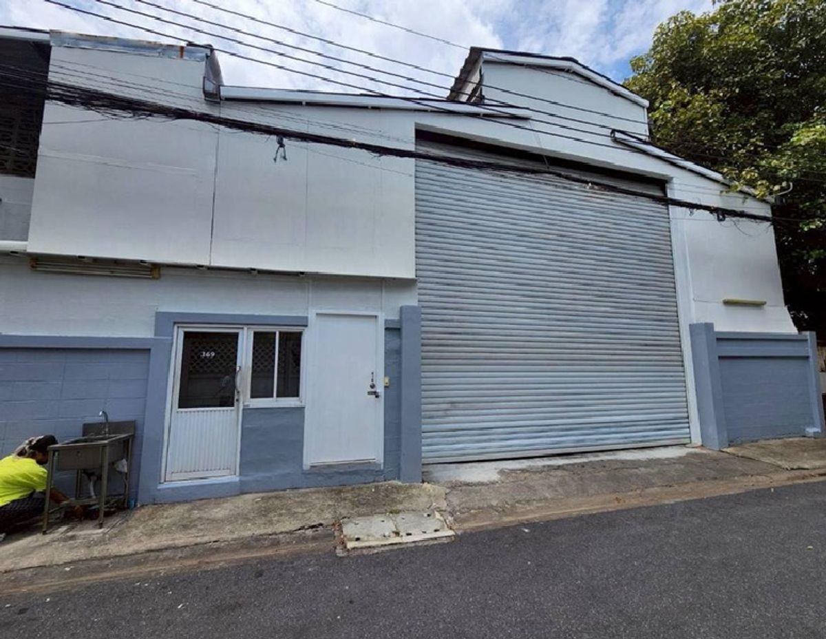 ให้เช่าโกดังโชคชัย4 ลาดพร้าว71 : For Rent โกดังพร้อมสำนักงานพร้อมชั้นวางสินค้า / ทำเล รัชดาภิเษก สุทธิสาร / ซอย 20 มิถุนา ถนนสุทธิสารวินิจฉัย / พื้นที่ 374 ตารางเมตร / รถสิบล้อ หกล้อ เข้าได้ / Chinese Welcome
