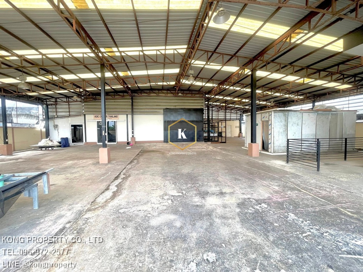 ให้เช่าโกดัง ลาดหลุมแก้ว ปทุมธานี มีออฟฟิศ+ห้องพักคนงาน พื้นที่ 800 ตรม. Loading...