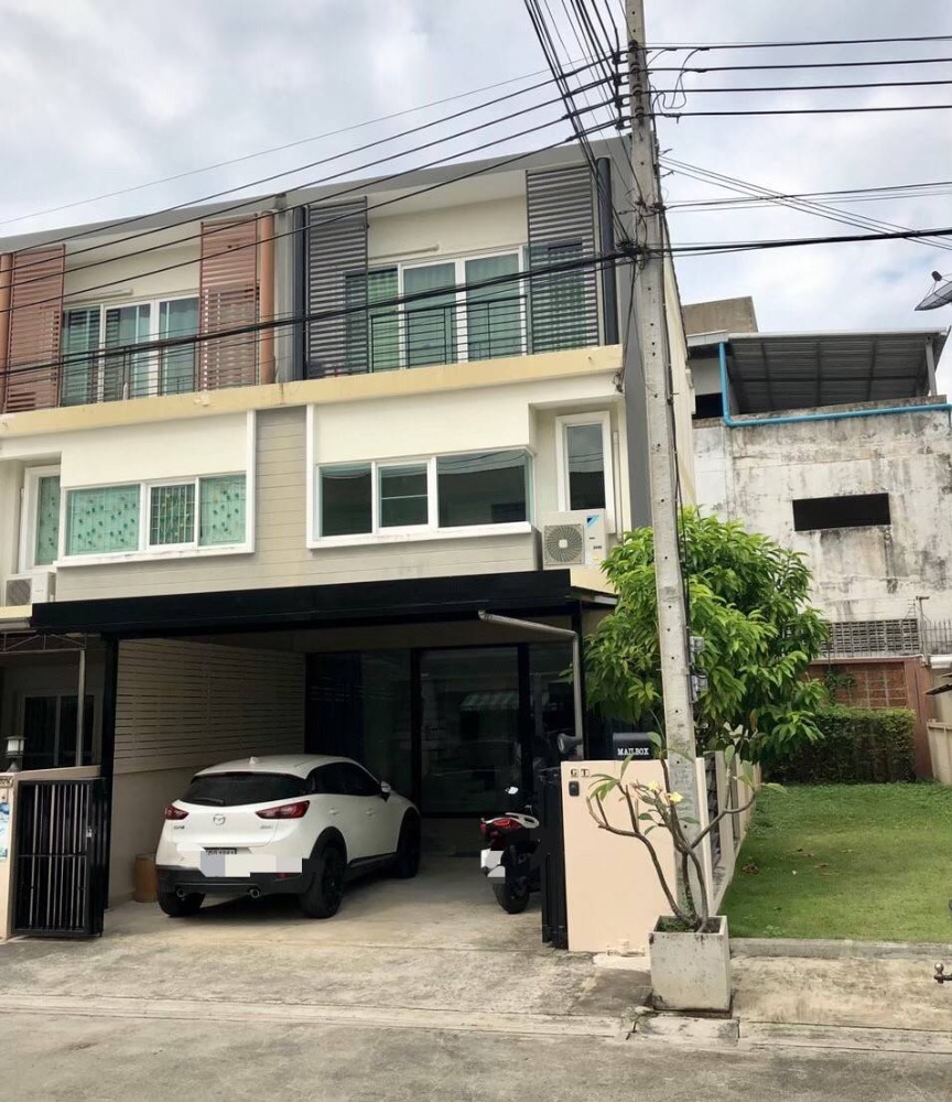 ขายทาวน์โฮมอ่อนนุช อุดมสุข : ขายด่วน ลดราคาพิเศษ ใกล้ BTS ทาวน์โฮม 3ชั้น 3ห้องนอน 3ห้องน้ำ หมู่บ้านคาซ่า ซิตี้ สุขุมวิท 101/1