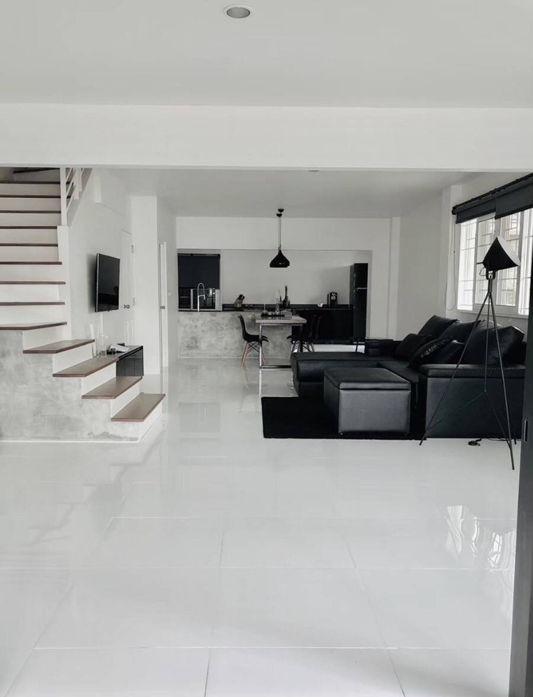 ขายทาวน์โฮมอ่อนนุช อุดมสุข : ขายด่วน ลดราคาพิเศษ ใกล้ BTS ทาวน์โฮม 3ชั้น 3ห้องนอน 3ห้องน้ำ หมู่บ้านคาซ่า ซิตี้ สุขุมวิท 101/1