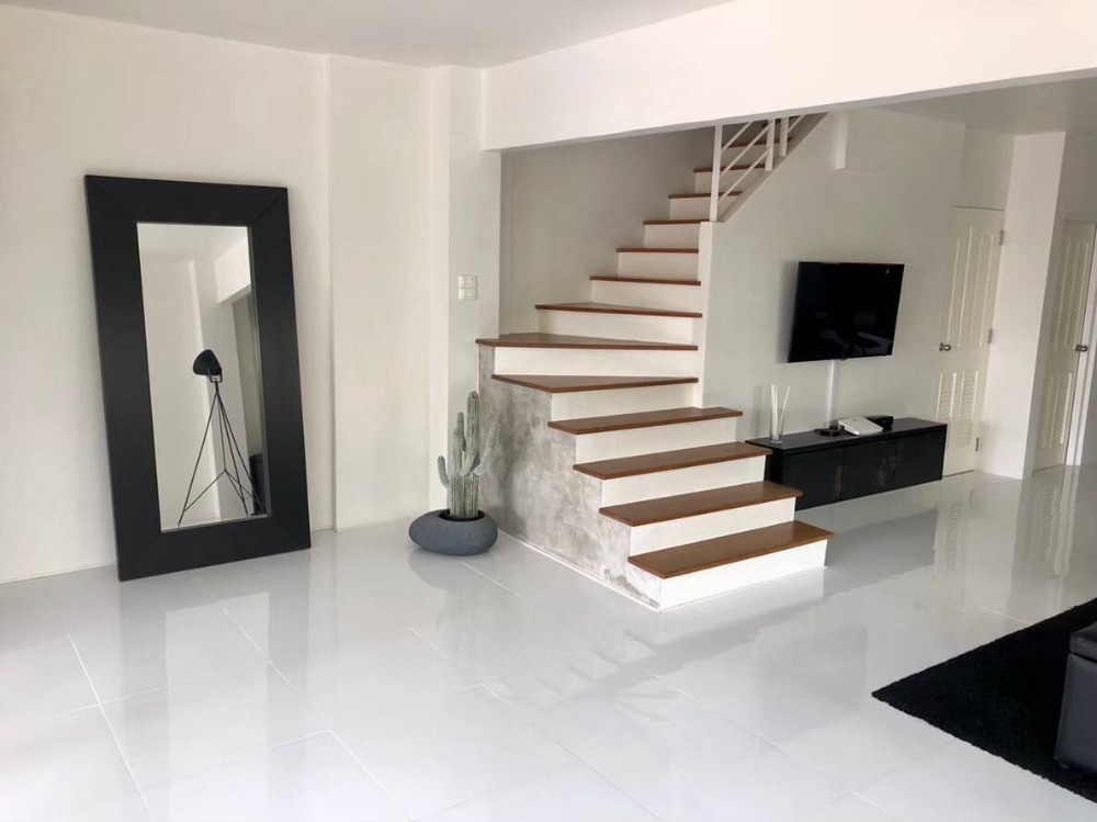 ขายทาวน์โฮมอ่อนนุช อุดมสุข : ขายด่วน ลดราคาพิเศษ ใกล้ BTS ทาวน์โฮม 3ชั้น 3ห้องนอน 3ห้องน้ำ หมู่บ้านคาซ่า ซิตี้ สุขุมวิท 101/1