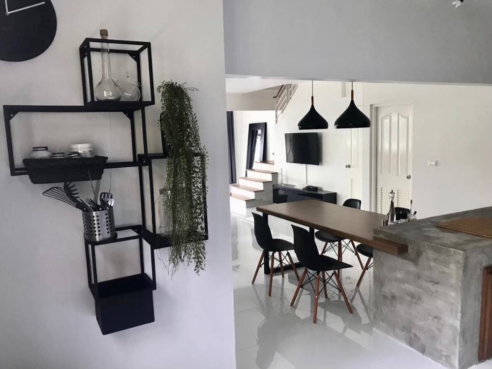 ขายทาวน์โฮมอ่อนนุช อุดมสุข : ขายด่วน ลดราคาพิเศษ ใกล้ BTS ทาวน์โฮม 3ชั้น 3ห้องนอน 3ห้องน้ำ หมู่บ้านคาซ่า ซิตี้ สุขุมวิท 101/1