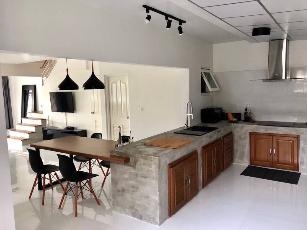 ขายทาวน์โฮมอ่อนนุช อุดมสุข : ขายด่วน ลดราคาพิเศษ ใกล้ BTS ทาวน์โฮม 3ชั้น 3ห้องนอน 3ห้องน้ำ หมู่บ้านคาซ่า ซิตี้ สุขุมวิท 101/1