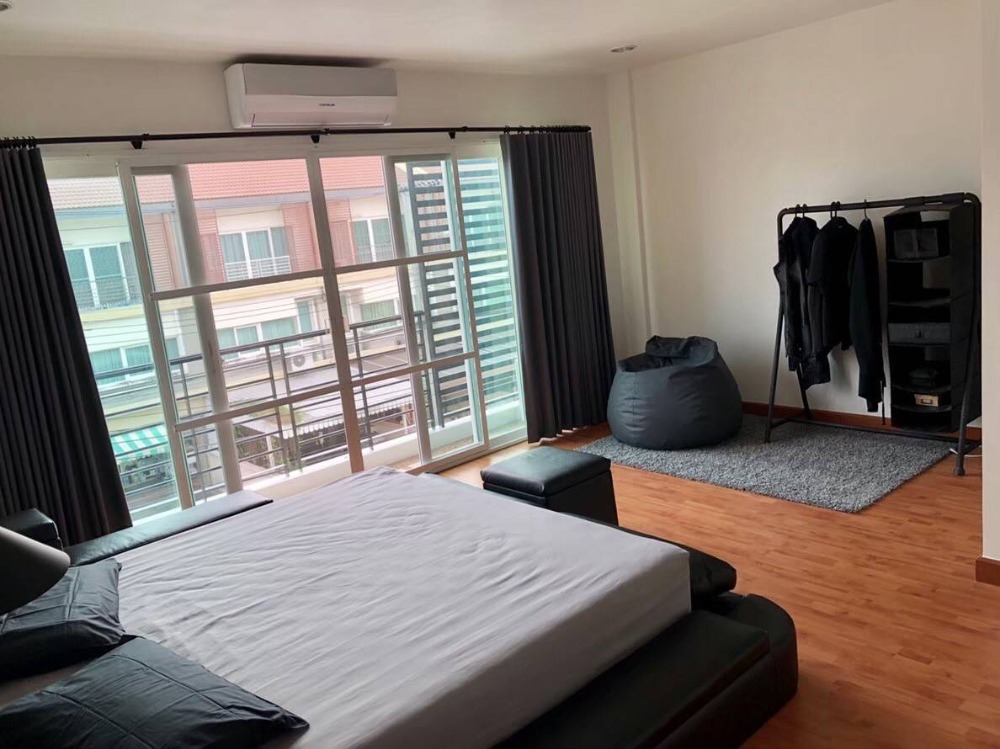 ขายทาวน์โฮมอ่อนนุช อุดมสุข : ขายด่วน ลดราคาพิเศษ ใกล้ BTS ทาวน์โฮม 3ชั้น 3ห้องนอน 3ห้องน้ำ หมู่บ้านคาซ่า ซิตี้ สุขุมวิท 101/1