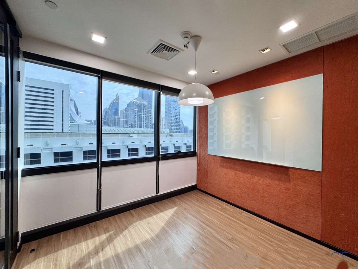 For RentOfficeWitthayu, Chidlom, Langsuan, Ploenchit : Service Office next to BTS Chidlom. Carry a laptop and go to work immediately. Full Furnished, starting from 1 - 50 persons.