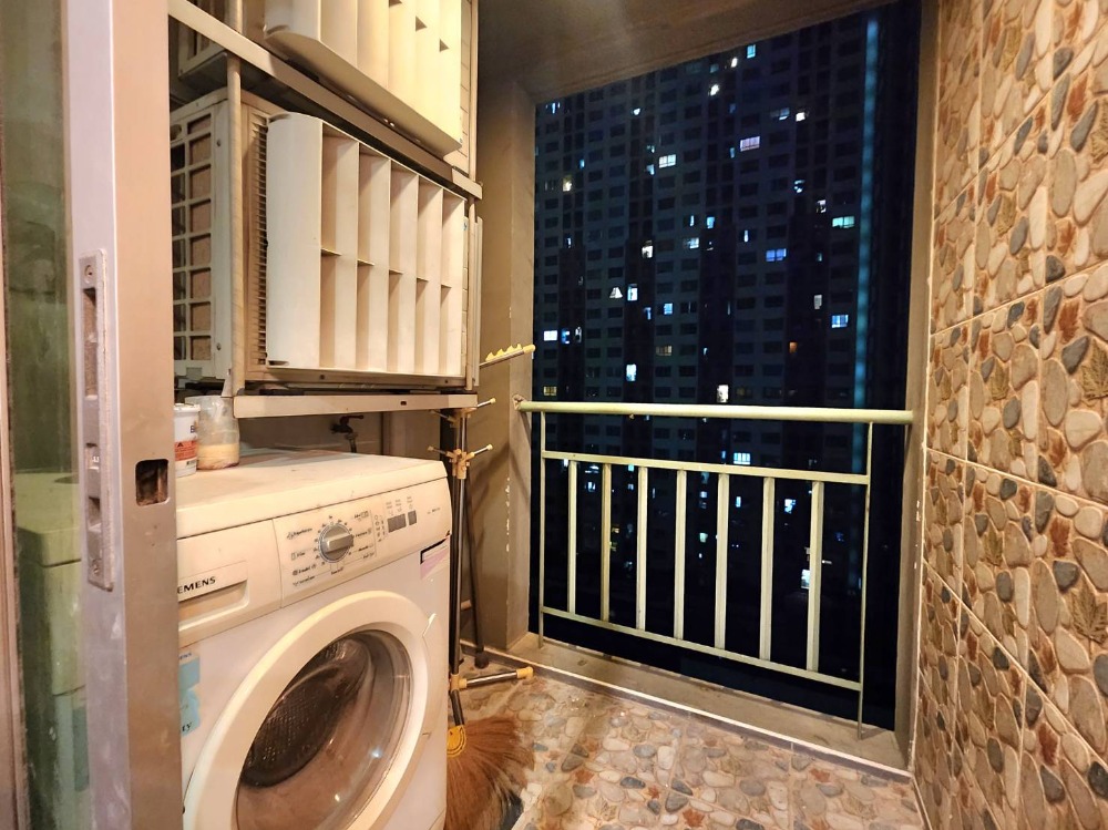 ให้เช่าคอนโดปิ่นเกล้า จรัญสนิทวงศ์ : ติดจองแล้ว!!**รีโนเวทเสร็จแล้ว มีแอร์ 2 เครื่อง + เครื่องซักผ้า ไม่ร้อนและได้รับลม** ให้เช่า ลุมพินี พาร์ค ปิ่นเกล้า เหมาะกับนักศึกษา และคนพึ่งเริ่มทำงาน ทักมานะ