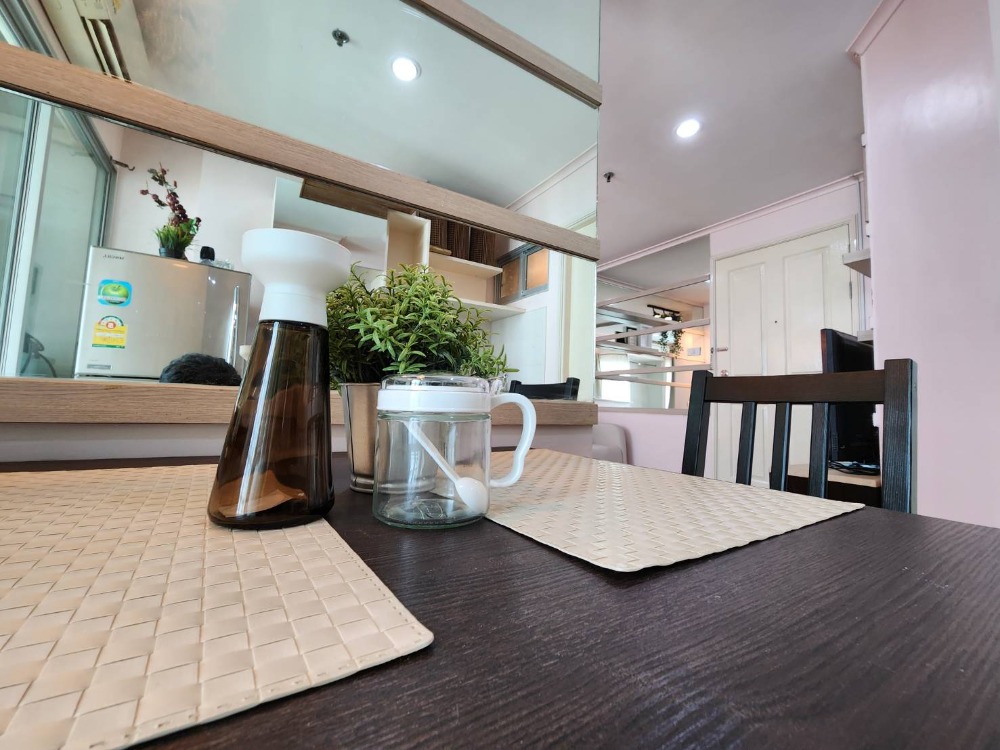 ให้เช่าคอนโดปิ่นเกล้า จรัญสนิทวงศ์ : ติดจองแล้ว!!**รีโนเวทเสร็จแล้ว มีแอร์ 2 เครื่อง + เครื่องซักผ้า ไม่ร้อนและได้รับลม** ให้เช่า ลุมพินี พาร์ค ปิ่นเกล้า เหมาะกับนักศึกษา และคนพึ่งเริ่มทำงาน ทักมานะ