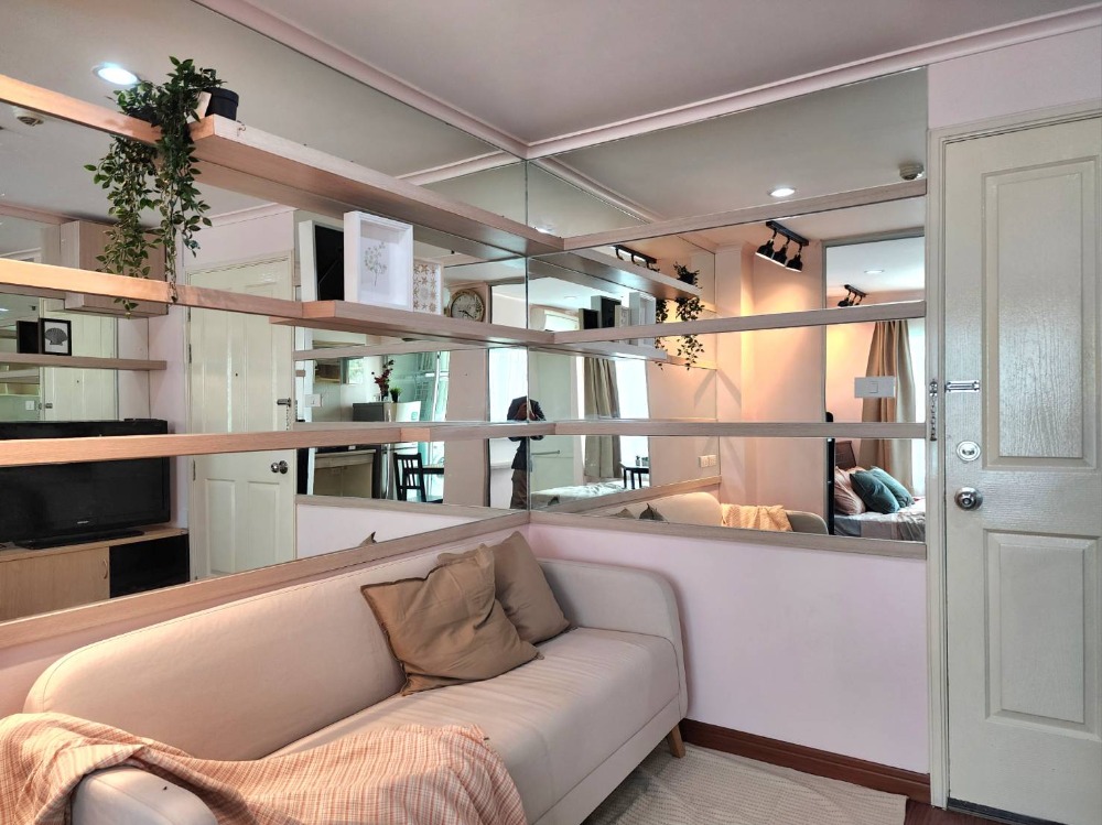 ให้เช่าคอนโดปิ่นเกล้า จรัญสนิทวงศ์ : ติดจองแล้ว!!**รีโนเวทเสร็จแล้ว มีแอร์ 2 เครื่อง + เครื่องซักผ้า ไม่ร้อนและได้รับลม** ให้เช่า ลุมพินี พาร์ค ปิ่นเกล้า เหมาะกับนักศึกษา และคนพึ่งเริ่มทำงาน ทักมานะ