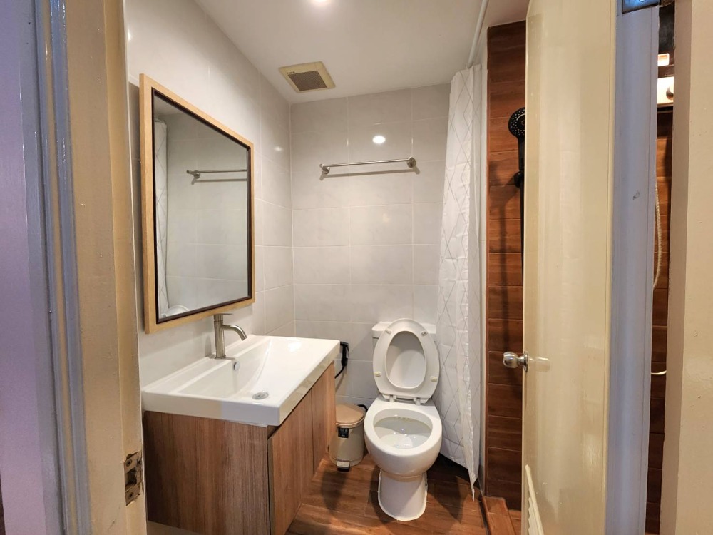 ให้เช่าคอนโดปิ่นเกล้า จรัญสนิทวงศ์ : ติดจองแล้ว!!**รีโนเวทเสร็จแล้ว มีแอร์ 2 เครื่อง + เครื่องซักผ้า ไม่ร้อนและได้รับลม** ให้เช่า ลุมพินี พาร์ค ปิ่นเกล้า เหมาะกับนักศึกษา และคนพึ่งเริ่มทำงาน ทักมานะ