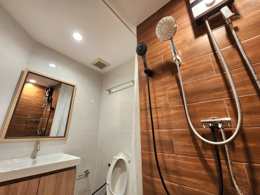 ให้เช่าคอนโดปิ่นเกล้า จรัญสนิทวงศ์ : ติดจองแล้ว!!**รีโนเวทเสร็จแล้ว มีแอร์ 2 เครื่อง + เครื่องซักผ้า ไม่ร้อนและได้รับลม** ให้เช่า ลุมพินี พาร์ค ปิ่นเกล้า เหมาะกับนักศึกษา และคนพึ่งเริ่มทำงาน ทักมานะ