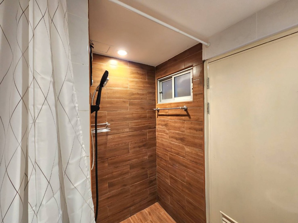 ให้เช่าคอนโดปิ่นเกล้า จรัญสนิทวงศ์ : ติดจองแล้ว!!**รีโนเวทเสร็จแล้ว มีแอร์ 2 เครื่อง + เครื่องซักผ้า ไม่ร้อนและได้รับลม** ให้เช่า ลุมพินี พาร์ค ปิ่นเกล้า เหมาะกับนักศึกษา และคนพึ่งเริ่มทำงาน ทักมานะ