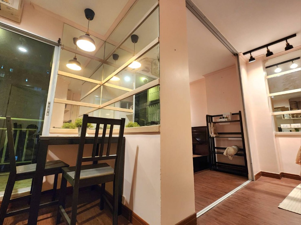 ให้เช่าคอนโดปิ่นเกล้า จรัญสนิทวงศ์ : ติดจองแล้ว!!**รีโนเวทเสร็จแล้ว มีแอร์ 2 เครื่อง + เครื่องซักผ้า ไม่ร้อนและได้รับลม** ให้เช่า ลุมพินี พาร์ค ปิ่นเกล้า เหมาะกับนักศึกษา และคนพึ่งเริ่มทำงาน ทักมานะ