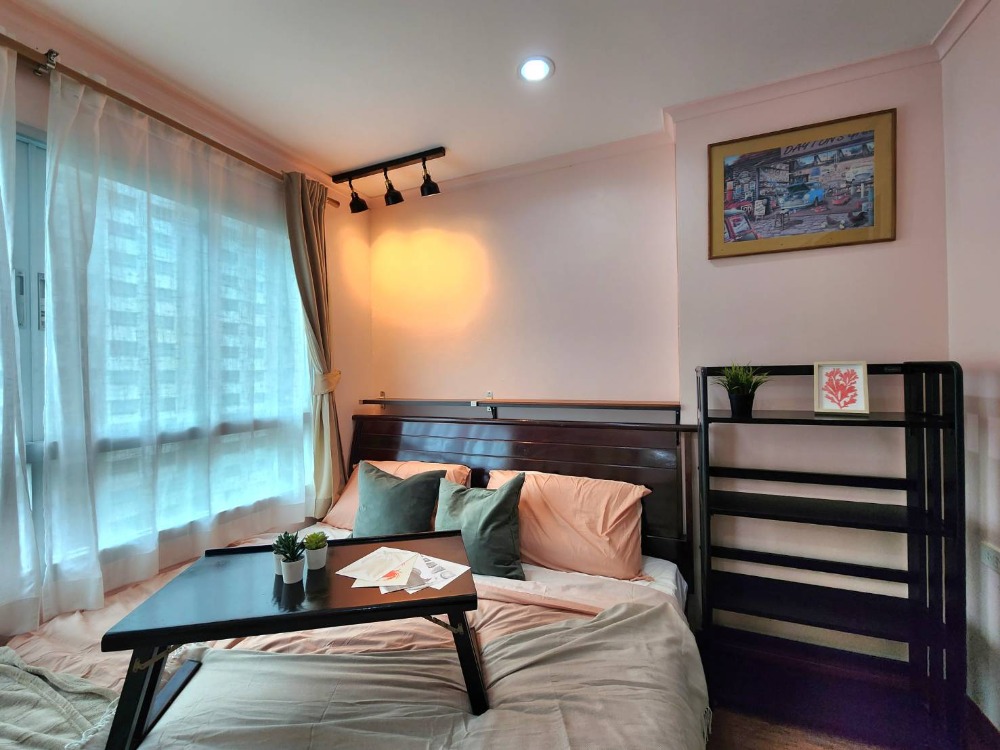 ให้เช่าคอนโดปิ่นเกล้า จรัญสนิทวงศ์ : ติดจองแล้ว!!**รีโนเวทเสร็จแล้ว มีแอร์ 2 เครื่อง + เครื่องซักผ้า ไม่ร้อนและได้รับลม** ให้เช่า ลุมพินี พาร์ค ปิ่นเกล้า เหมาะกับนักศึกษา และคนพึ่งเริ่มทำงาน ทักมานะ