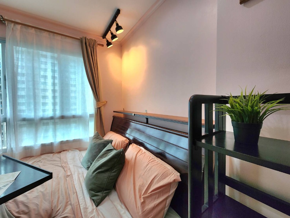 ให้เช่าคอนโดปิ่นเกล้า จรัญสนิทวงศ์ : ติดจองแล้ว!!**รีโนเวทเสร็จแล้ว มีแอร์ 2 เครื่อง + เครื่องซักผ้า ไม่ร้อนและได้รับลม** ให้เช่า ลุมพินี พาร์ค ปิ่นเกล้า เหมาะกับนักศึกษา และคนพึ่งเริ่มทำงาน ทักมานะ