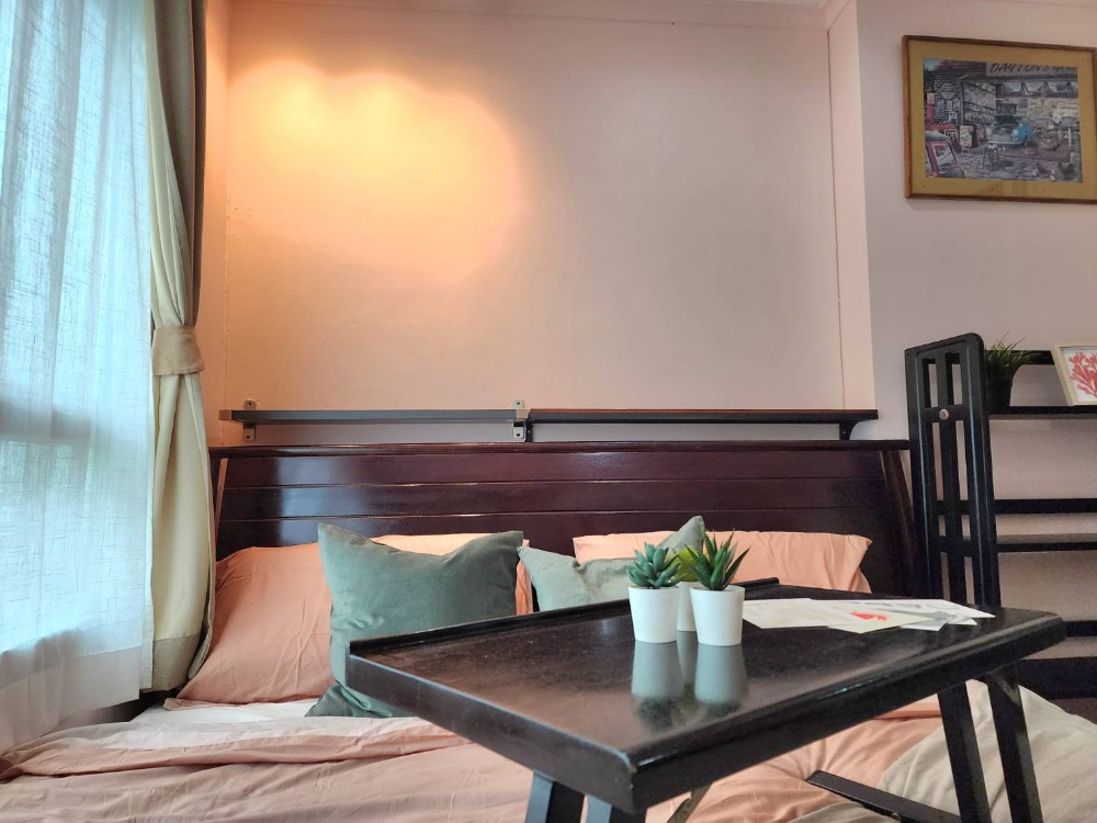 ให้เช่าคอนโดปิ่นเกล้า จรัญสนิทวงศ์ : ติดจองแล้ว!!**รีโนเวทเสร็จแล้ว มีแอร์ 2 เครื่อง + เครื่องซักผ้า ไม่ร้อนและได้รับลม** ให้เช่า ลุมพินี พาร์ค ปิ่นเกล้า เหมาะกับนักศึกษา และคนพึ่งเริ่มทำงาน ทักมานะ