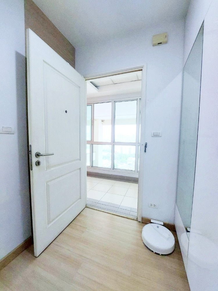 ขายคอนโดเกษตรศาสตร์ รัชโยธิน : ขาย CENTRIC SCENE รัชวิภา 1 ห้องนอน 41 ตร.ม. ชั้น 12 วิวสระว่ายน้ำ เฟอร์ครบ เข้าอยู่ได้ทันที