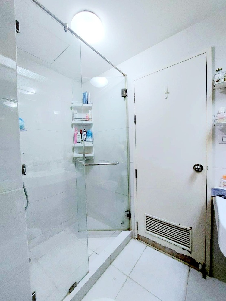 ขายคอนโดเกษตรศาสตร์ รัชโยธิน : ขาย CENTRIC SCENE รัชวิภา 1 ห้องนอน 41 ตร.ม. ชั้น 12 วิวสระว่ายน้ำ เฟอร์ครบ เข้าอยู่ได้ทันที