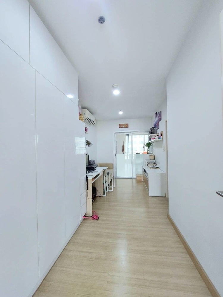 ขายคอนโดเกษตรศาสตร์ รัชโยธิน : ขาย CENTRIC SCENE รัชวิภา 1 ห้องนอน 41 ตร.ม. ชั้น 12 วิวสระว่ายน้ำ เฟอร์ครบ เข้าอยู่ได้ทันที