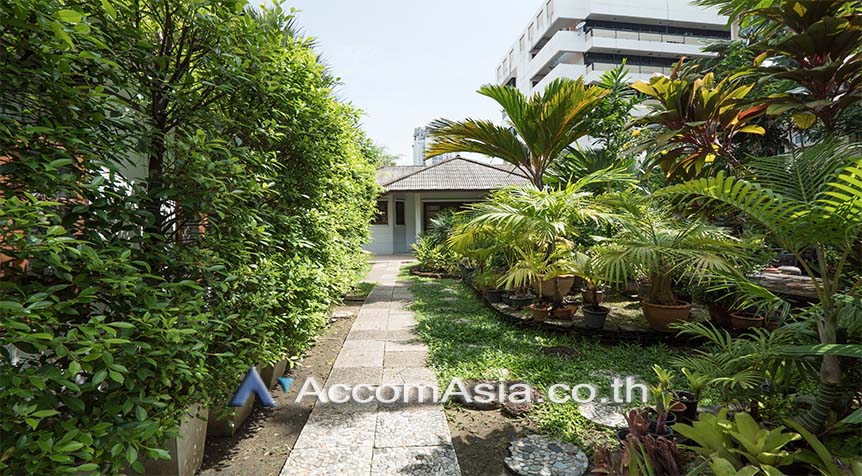 For RentHouseSukhumvit, Asoke, Thonglor : 🔼AccomA🔽 Pet friendly 2 Beds House for Rent in Sukhumvit, BTS Ekkamai