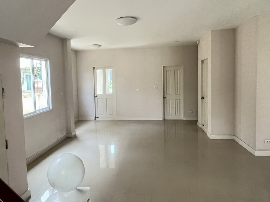 For SaleHouseRama 2, Bang Khun Thian : House for sale, The Grand Rama 2, Rama 2 Road, km. 17, Park Ville zone, size 81 square meters, has not been entered yet.