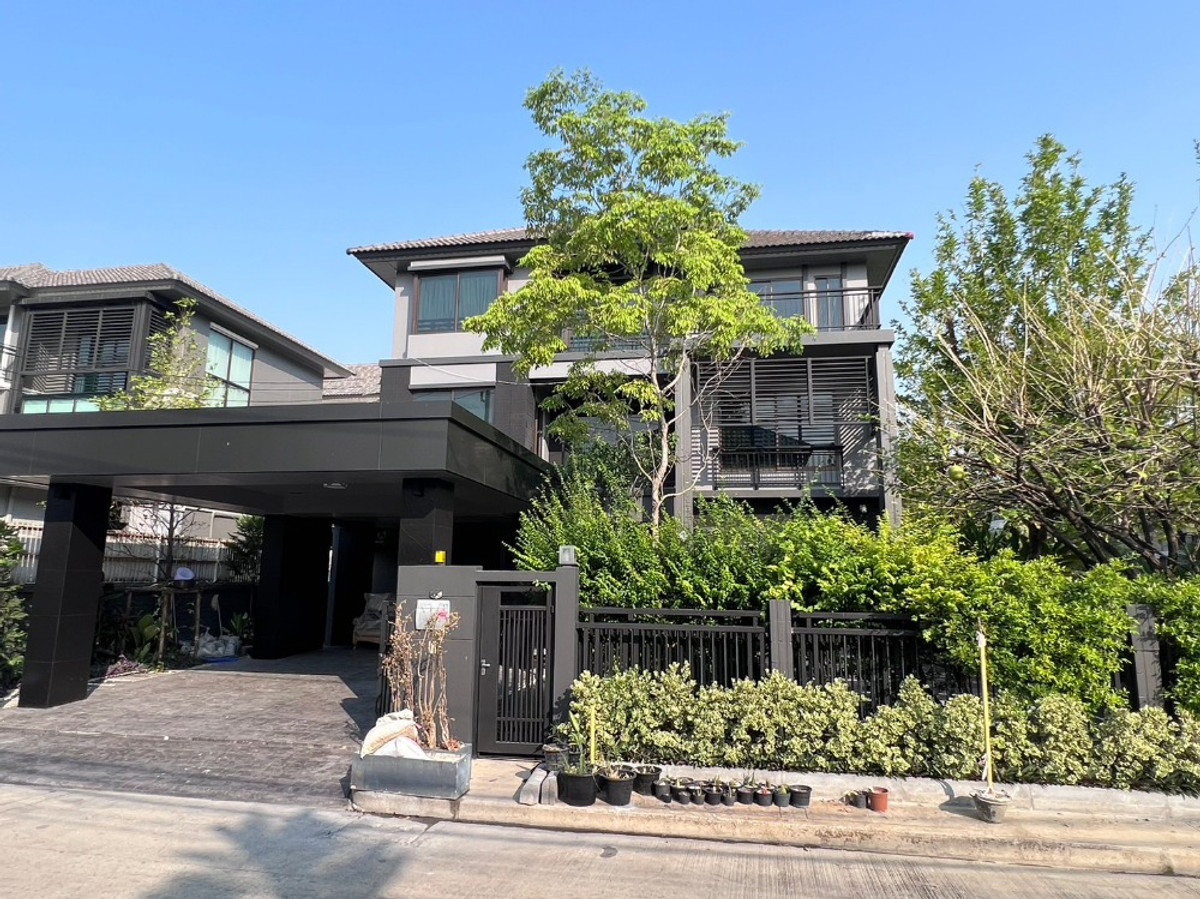 For RentHousePattanakan, Srinakarin : RH050123 3-storey detached house for rent, The Plant Elite Pattanakarn 38, near Thonglor, Ekkamai.