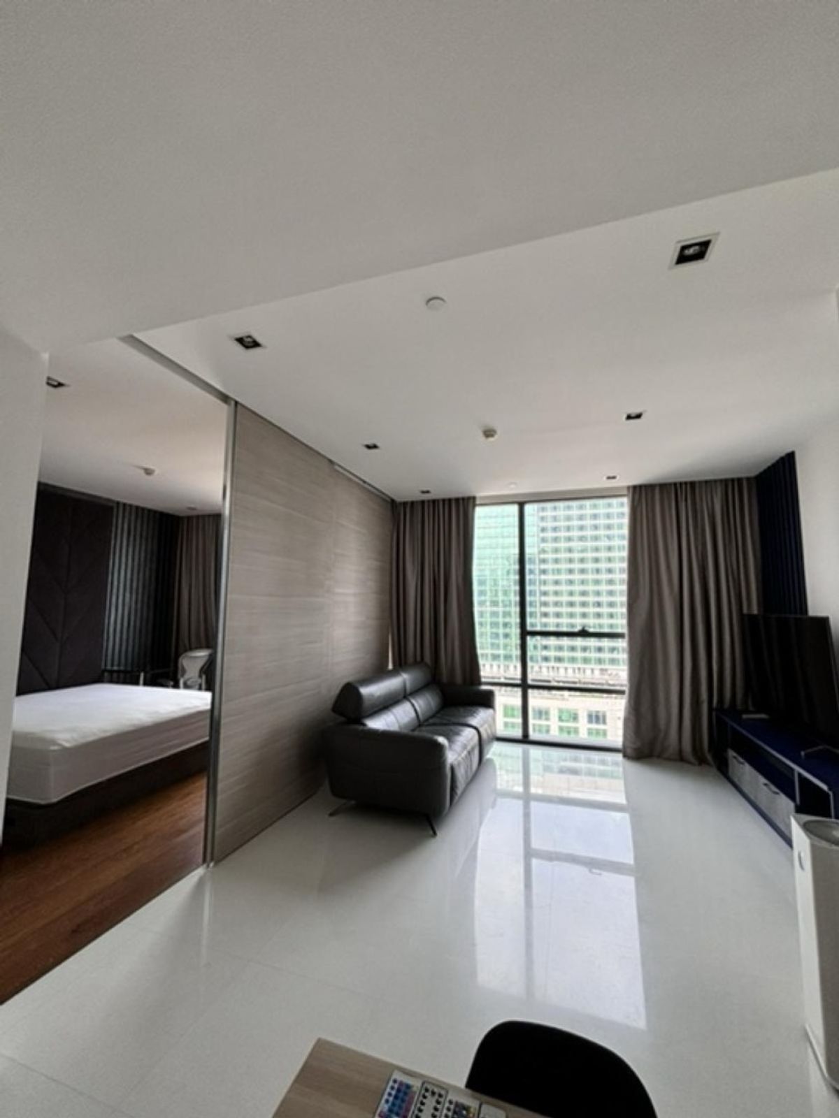 For RentCondoSathorn, Narathiwat : For sale and rent, short/long term, The Bangkok Sathorn (The Bangkok Sathorn) **Next to BTS Surasak, complete with furniture and appliances (add Line @memomee), no agents, negotiable