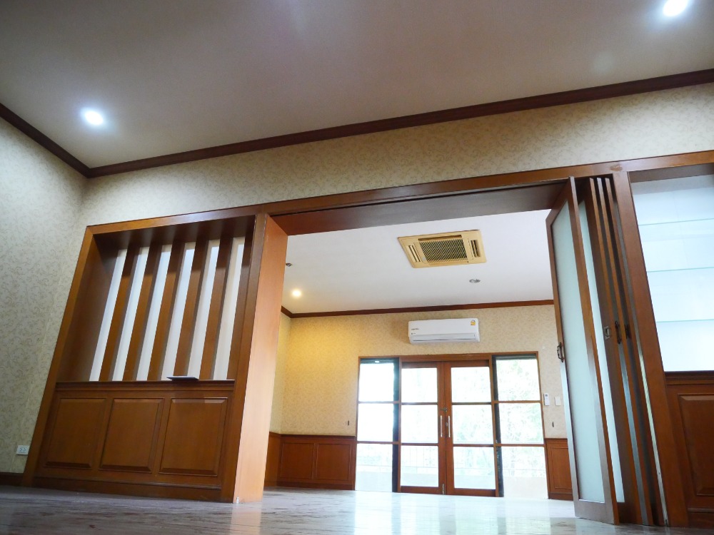 For SaleHousePathum Thani,Rangsit, Thammasat : Single house, Supalai Buri University, Khlong 4, large size, near school, residential area, quiet