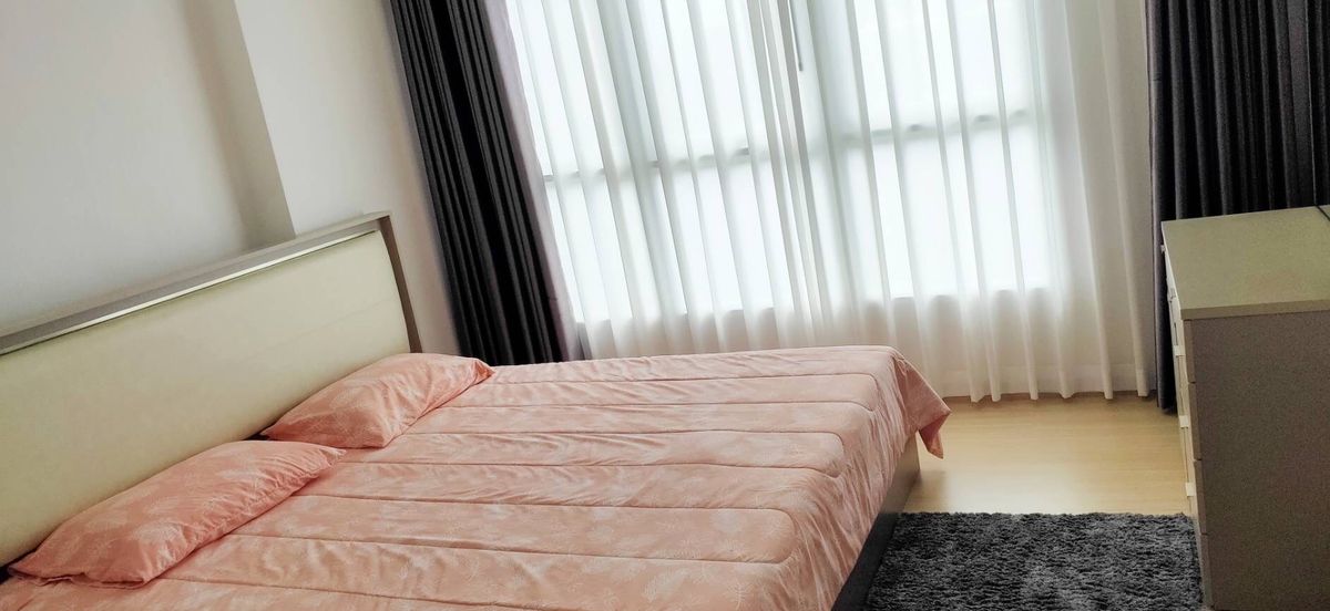 For RentCondoRamkhamhaeng, Hua Mak : For rent Supalai Veranda Ramkhamhaeng, size 30 sq m, Building b, 30th  floor, built-in furniture and complete electrical appliances, ready to move in