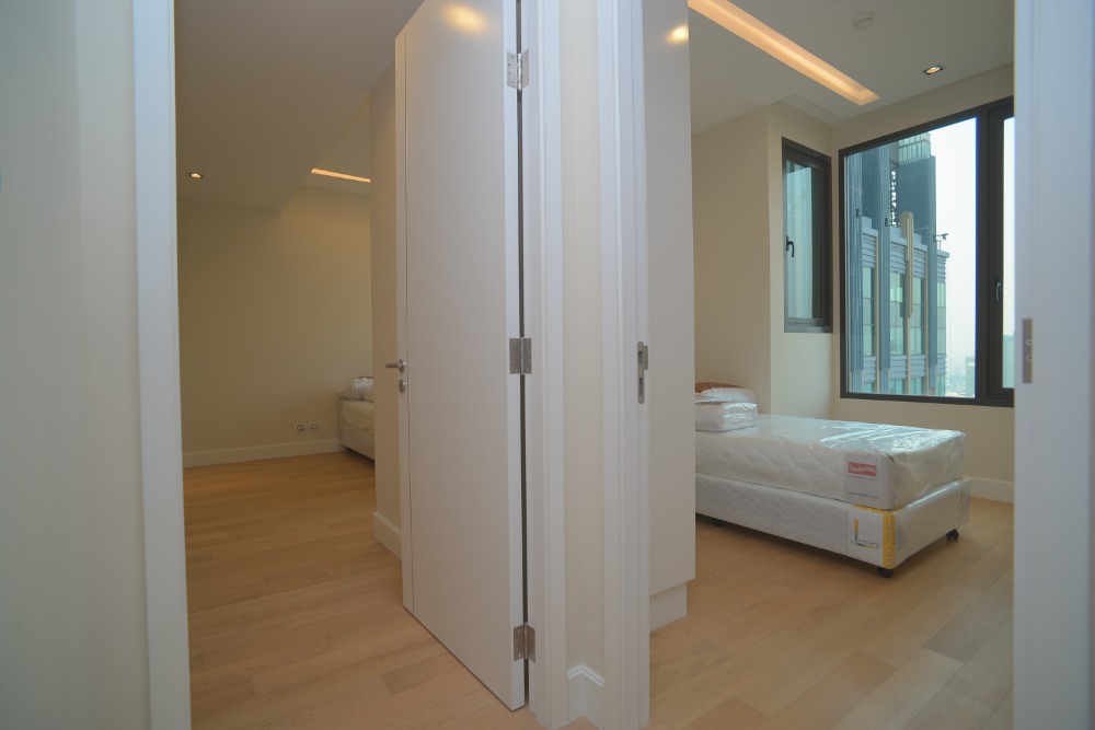 ขายคอนโดลาดพร้าว เซ็นทรัลลาดพร้าว : 🔥 โอกาสสุดพิเศษ! เป็นเจ้าของคอนโดหรู EQUINOX PHAHOL - VIBHA ทำเลศักยภาพใจกลางห้าแยกลาดพร้าว! 🔥