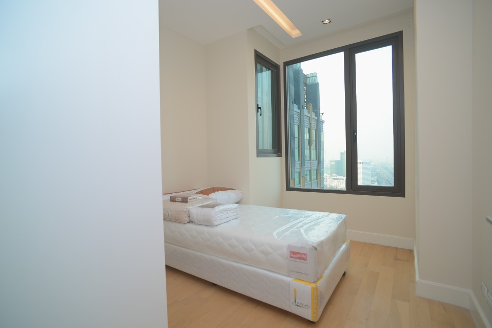 ขายคอนโดลาดพร้าว เซ็นทรัลลาดพร้าว : 🔥 โอกาสสุดพิเศษ! เป็นเจ้าของคอนโดหรู EQUINOX PHAHOL - VIBHA ทำเลศักยภาพใจกลางห้าแยกลาดพร้าว! 🔥