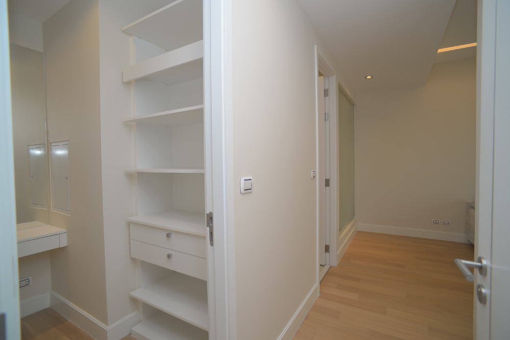 ขายคอนโดลาดพร้าว เซ็นทรัลลาดพร้าว : 🔥 โอกาสสุดพิเศษ! เป็นเจ้าของคอนโดหรู EQUINOX PHAHOL - VIBHA ทำเลศักยภาพใจกลางห้าแยกลาดพร้าว! 🔥