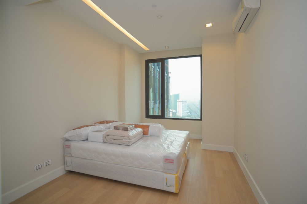 ขายคอนโดลาดพร้าว เซ็นทรัลลาดพร้าว : 🔥 โอกาสสุดพิเศษ! เป็นเจ้าของคอนโดหรู EQUINOX PHAHOL - VIBHA ทำเลศักยภาพใจกลางห้าแยกลาดพร้าว! 🔥