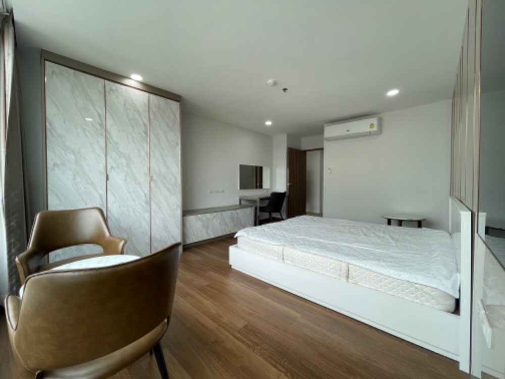 For RentCondoSukhumvit, Asoke, Thonglor : Condo for rent 3 bedrooms near BTS Phrom Phong