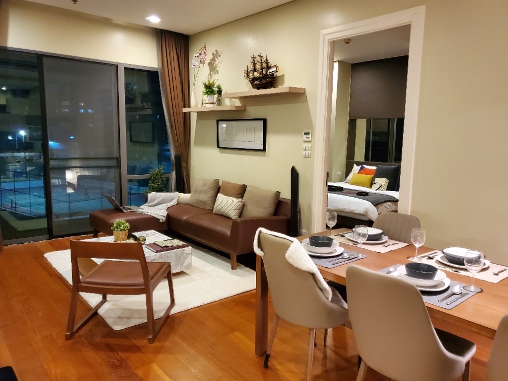 For SaleCondoSukhumvit, Asoke, Thonglor : For rent/sale Bright 2 bedrooms with unblocked view long balcony near BTS Phrom Phong
