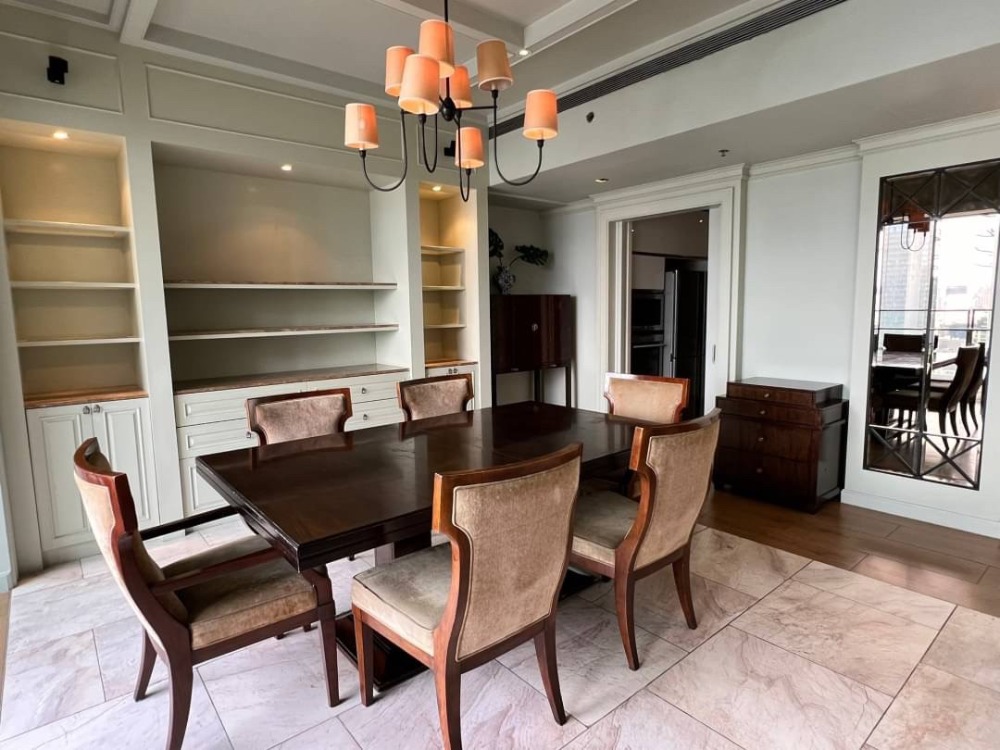 For SaleCondoSathorn, Narathiwat : ( UL2312221 ) Tel/Line 096-2479369 , FOR SELL THE MET SATHORN , 3 bedroom, 3 bathroom, high floor, furnished, Special Deal!!✨✨