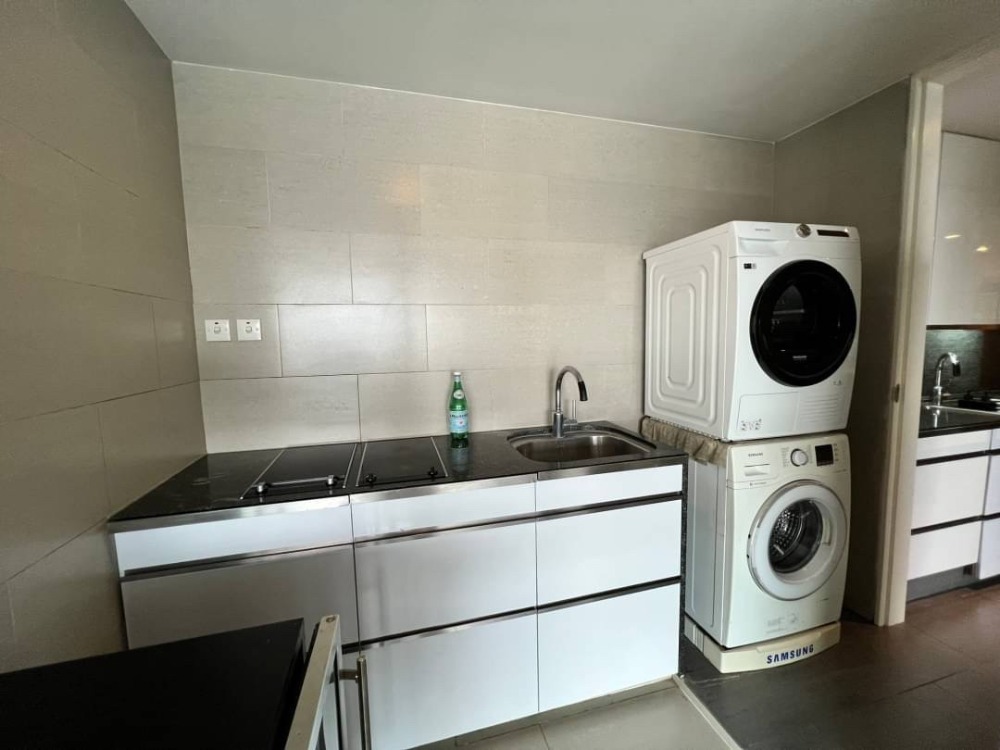 For SaleCondoSathorn, Narathiwat : ( UL2312221 ) Tel/Line 096-2479369 , FOR SELL THE MET SATHORN , 3 bedroom, 3 bathroom, high floor, furnished, Special Deal!!✨✨