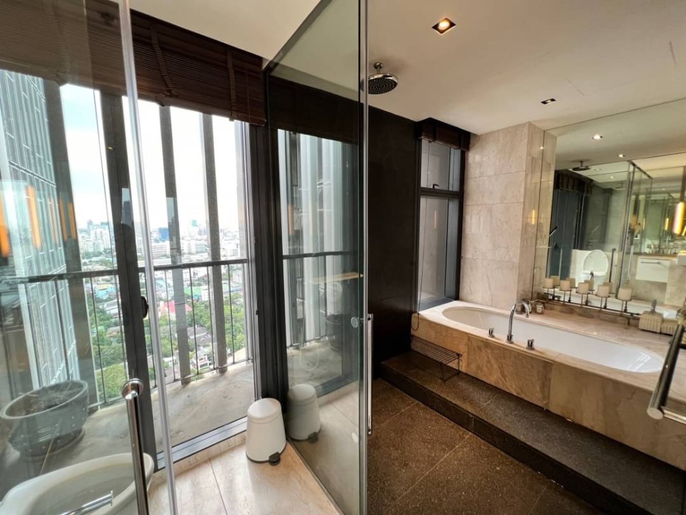 For SaleCondoSathorn, Narathiwat : ( UL2312221 ) Tel/Line 096-2479369 , FOR SELL THE MET SATHORN , 3 bedroom, 3 bathroom, high floor, furnished, Special Deal!!✨✨