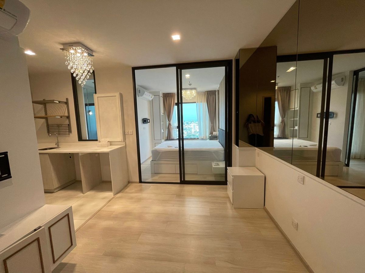 For RentCondoWitthayu, Chidlom, Langsuan, Ploenchit : 🔐#PN2401_067🔐🗓️ Update: The room will be available in February 2025🗓️𝐅𝐨𝐫 𝐑𝐞𝐧𝐭 (24 𝐬𝐪𝐦. 𝟏𝐛𝐞𝐝, 𝟏𝐛𝐚𝐭𝐡)𝐂𝐎𝐍𝐃𝐎 𝐋𝐢𝐟𝐞 ๑ 𝐖𝐢𝐫𝐞𝐥𝐞𝐬𝐬