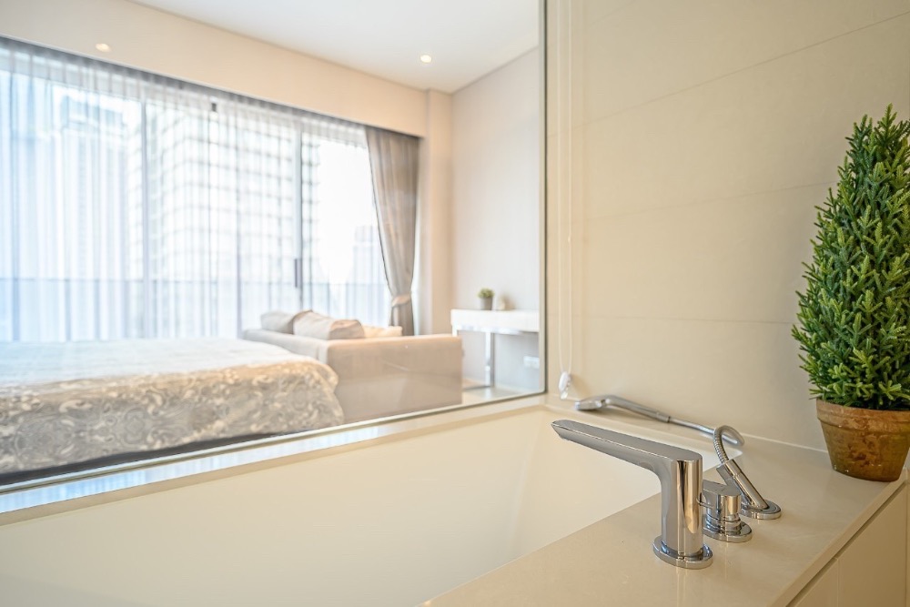 ขายคอนโดสุขุมวิท อโศก ทองหล่อ : For sale with tenant til August 2026
 2 bedrooms near BTS Thonglor